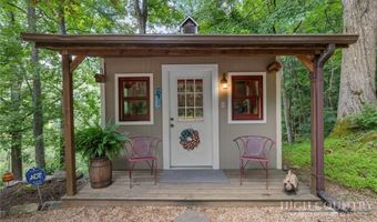 221 White Oak Trl, Banner Elk, NC 28604
