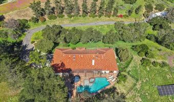 707 S Live Oak Park Rd, Fallbrook, CA 92028