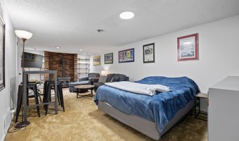 108 12th Ave SW, Altoona, IA 50009