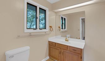 956 Maiden St, Abingdon, VA 24210