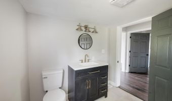 702 13th St, Altavista, VA 24517