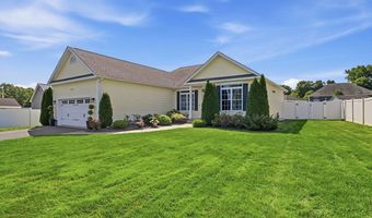 112 Farmington Cir, Agawam, MA 01030