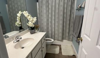 663 Flintrock Dr, Boiling Springs, SC 29316