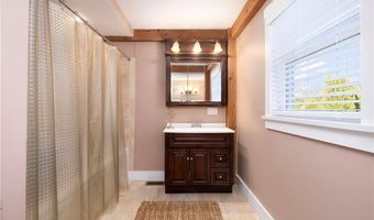 109 Umiak Ave, Jamestown, RI 02835