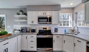 3305 Mountain Terrace Dr, Blakeslee, PA 18610