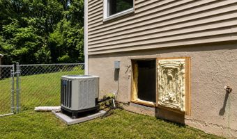 8595 FAIRGROUND Rd, Bel Alton, MD 20611