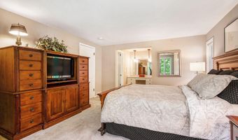 2460 Mershon Dr, Ann Arbor, MI 48103