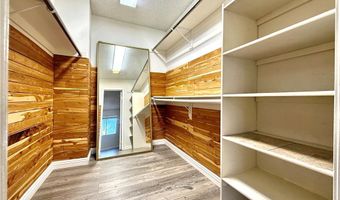 10001 Coral Sands Dr, Las Vegas, NV 89117