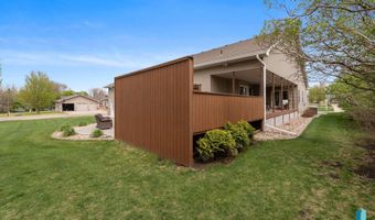 1005 Walnut St, Beresford, SD 57004