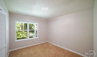 105 Round Table Ct, Athens, GA 30606