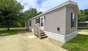 7055 Quarry Rd 8, Amherst, OH 44001