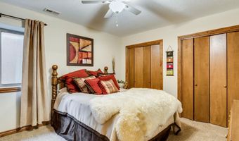 102 N Finch Ct, Andale, KS 67001