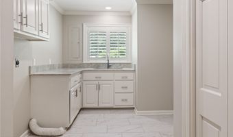 1127 N Monte Blanc Dr, Abbeville, LA 70510