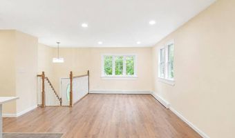 41 Madison Ave, Amityville, NY 11701