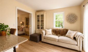 520 Corey Ln, Middletown, RI 02842