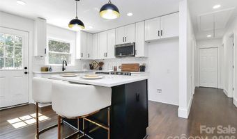 2038 Sandhurst Dr, Charlotte, NC 28205