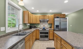 277 Parker Mountain Rd, Barrington, NH 03825