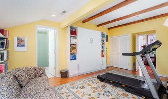150 N Old Stone Bridge Rd, Cos Cob, CT 06807