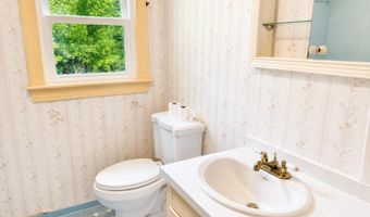 132 Albemarle Dr, Ahoskie, NC 27910