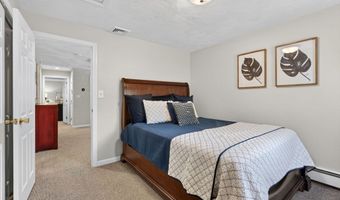 28 Algonquin Ave, Andover, MA 01810