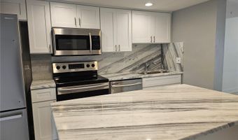 1028 APOLLO BEACH Blvd 19, Apollo Beach, FL 33572