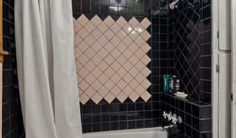 301 E McKinley Ave, Apache, OK 73006