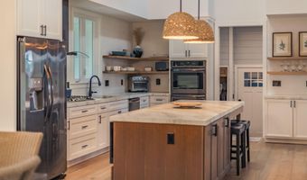 917 McDonald Dr, Amsterdam, NY 12070
