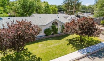 222 8th St, Carlin, NV 89822