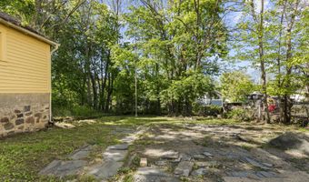 72 S St Ext, Bristol, CT 06010