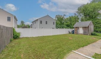 12 Lenox St, Cumberland, RI 02864