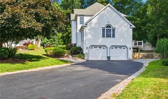 6 Cathedral Ct, Cumberland, RI 02864