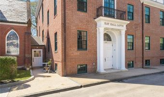 27 High St 2, Newport, RI 02840