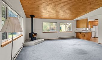 17345 BLUEBERRY Dr, Brookings, OR 97415