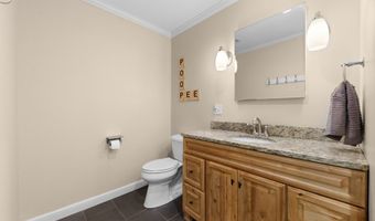 1319 Glamorgan St, Alliance, OH 44601
