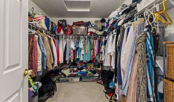 2845 Sleeping Ridge Way, Indianapolis, IN 46217