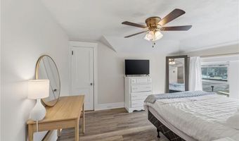230 School St, Lincoln, RI 02865