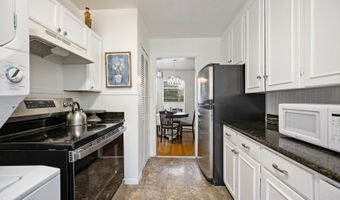 111 GRANDVIEW Pl, Alamo Heights, TX 78209