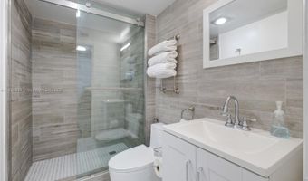 20505 E Country Club Dr 143, Aventura, FL 33180
