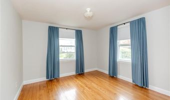 189 Poplar Dr, Cranston, RI 02920