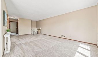 1088 Whitney Dr, Apple Valley, MN 55124