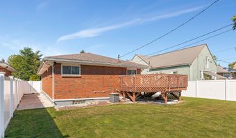 65 Rose Ct, Albany, NY 12209