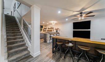 1203 Whispering Shrs, Vermilion, OH 44089