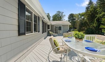 3 Hickory Ln, Andover, MA 01810
