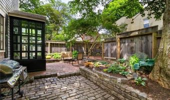 26 Thames St, Newport, RI 02840