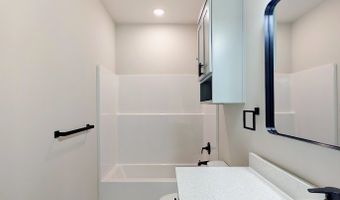 4 McHugh Ln, Bella Vista, AR 72715