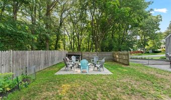 103 Everglade Ave, Warwick, RI 02886