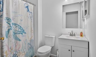 236 Mermaid Ave, Beachwood, NJ 08722