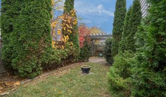 1 Masso Dr, North Providence, RI 02904