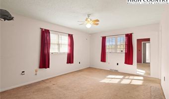 762 George Eggers Rd, Banner Elk, NC 28604