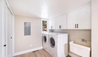 1275 Summit Lake Dr, Angwin, CA 94508